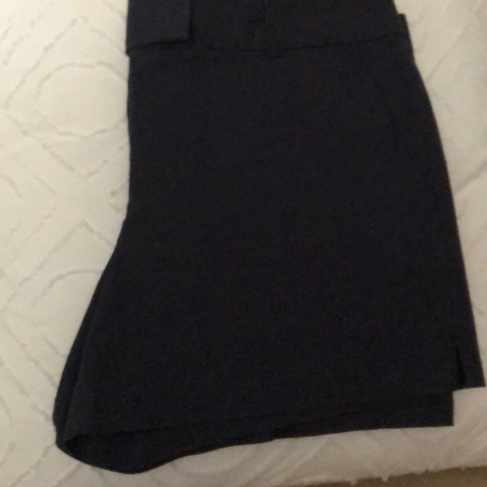 Loft 4 " inseam shorts